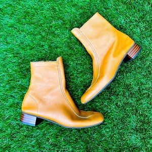 NWOT 1970s Kraus Originals Camel Ankle Boots